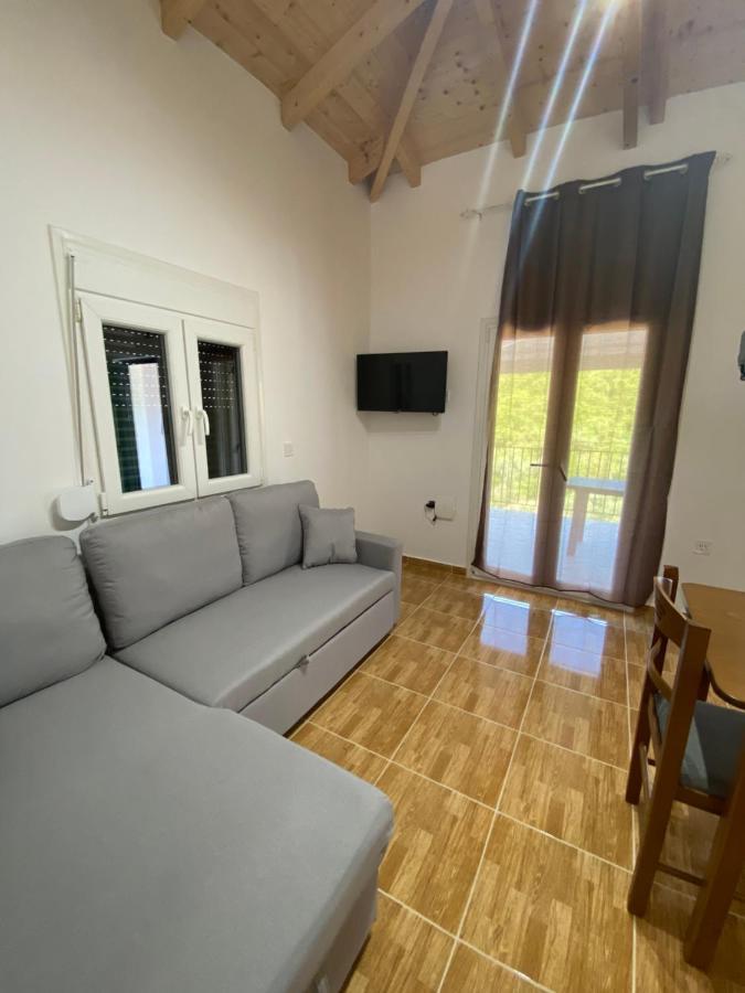 Babis Apartment Áyios Nikítas Dış mekan fotoğraf